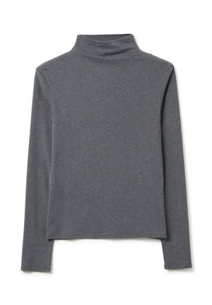 Un haut à manches longues et col roulé gris foncé avec un design simple et ajusté sur un fond blanc.