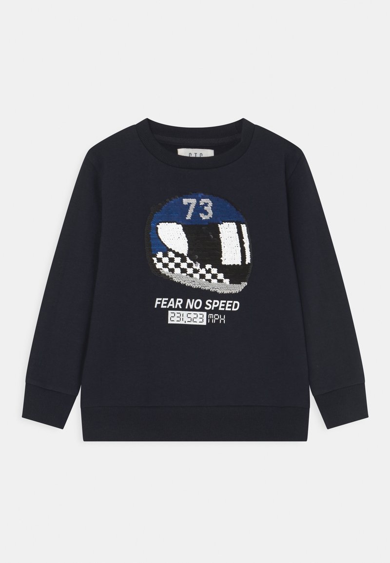 Navyblå langærmet sweatshirt med en blå og sort racerkørerhjelmgrafik, nummer 73 og tekst "FEAR NO SPEED 231.523 MPH" på forsiden.