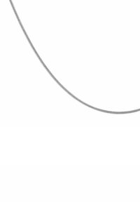 Srebrny naszyjnik z gładkim, zaokrąglonym wzorem łańcuszka o polerowanym wykończeniu, charakteryzujący się elastyczną, lekką fakturą oraz smukłym profilem.