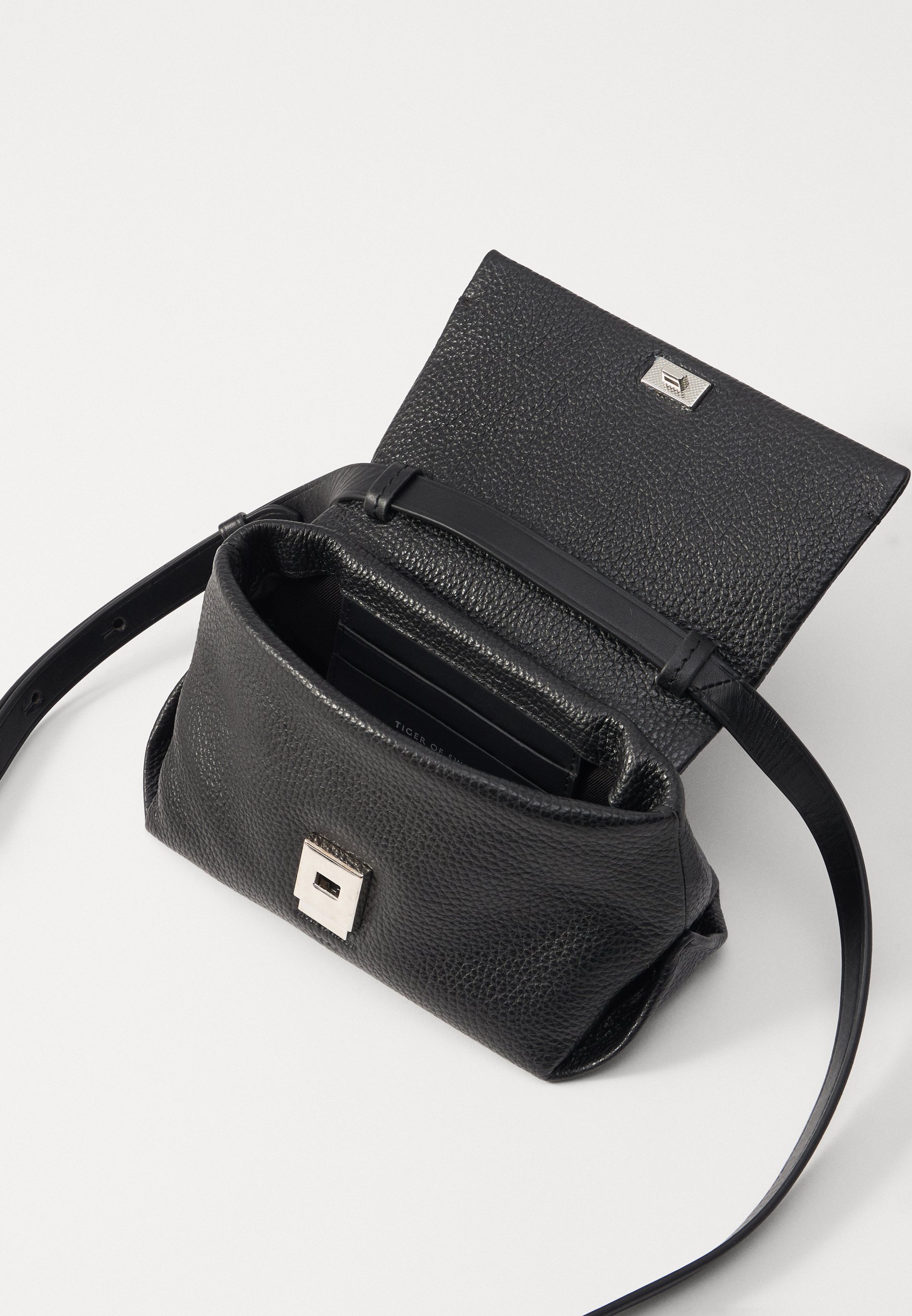 ⑭ visyay paranoia :) purse BAG WATER RESISTANT HARD SHELL CYBERPUNK BAG PURSE