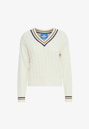 Weißer Kabelstrickpullover mit V-Ausschnitt, ausgestattet mit einem gerippten Saum und Bündchen, die in navyblauen und braunen Streifen akzentuiert sind. Strukturiertes Material im gesamten Pullover.