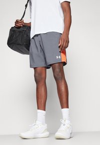 Under Armour TECH UTILITY - Športne kratke hlače - castlerock/fire/white