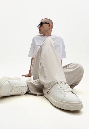 CHUNKY - Sneakers basse - white