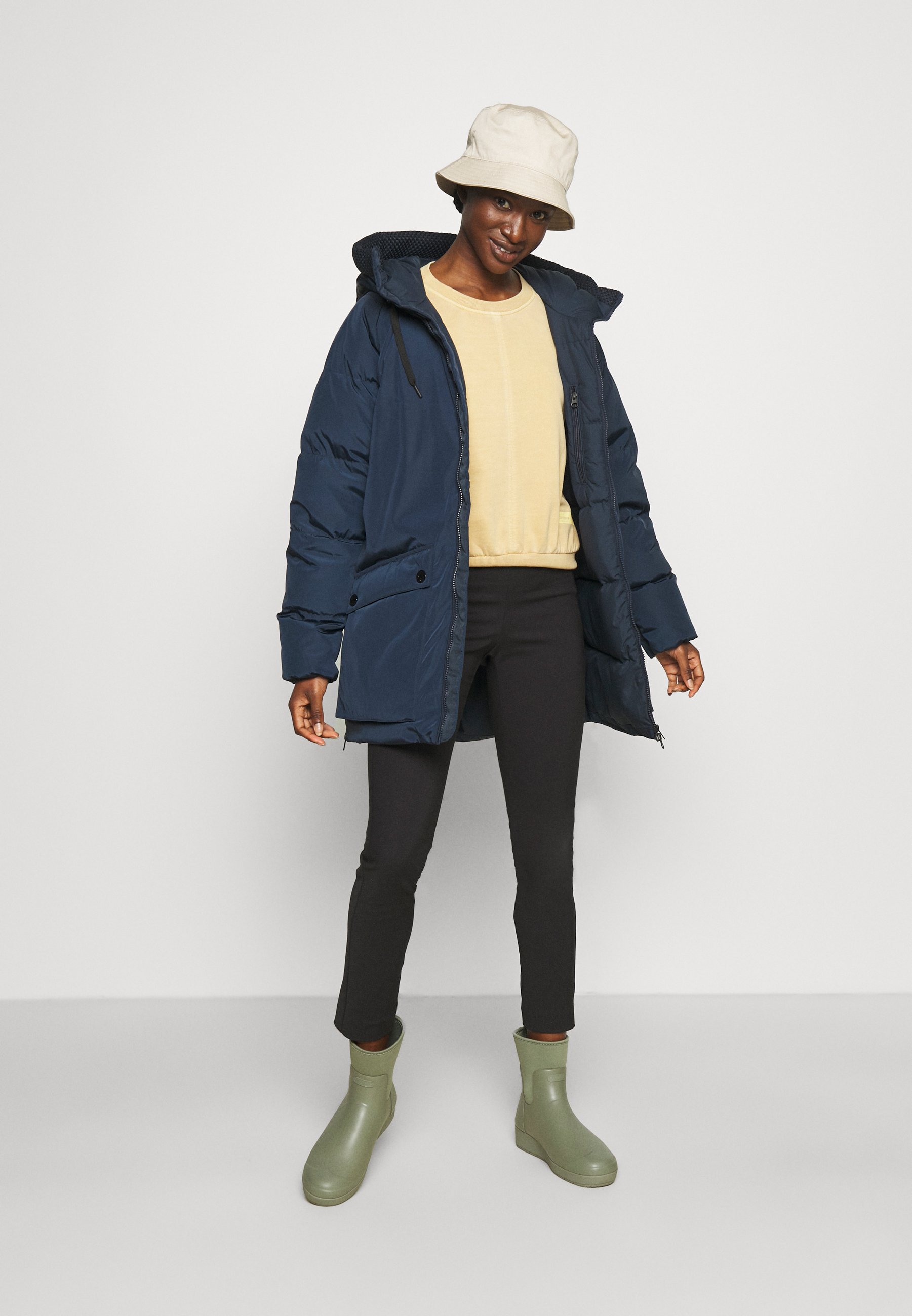 peak performance stella down jacket