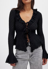 NA-KD Bluse - black
