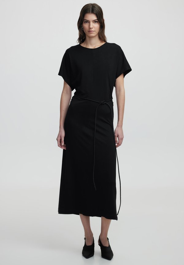 REGULAR FIT BELTED - Jerseykleid