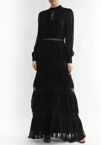 True Decadence HOLLY PLEATED MAXI - Maxikjoler - black