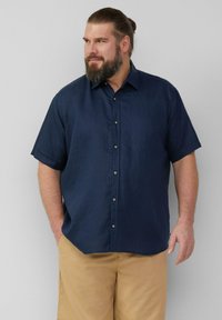 Marineblaues kurzärmliges Hemd aus leichtem Stoff. Es besitzt eine Knopfleiste, einen klassischen Kragen und einen lockeren Schnitt. Keine sichtbaren Muster.