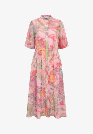 Vestido midi abotonado con mangas cortas, estampado floral abstracto en rosa y naranja, y cinturón ajustado en la cintura.