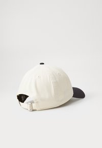 New Era COLOURBLOCK 9FORTY® UNISEX - Kepuraitė - off-white/navy