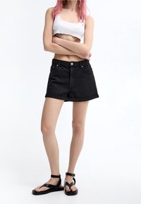 PULL&BEAR Shorts vaqueros - black
