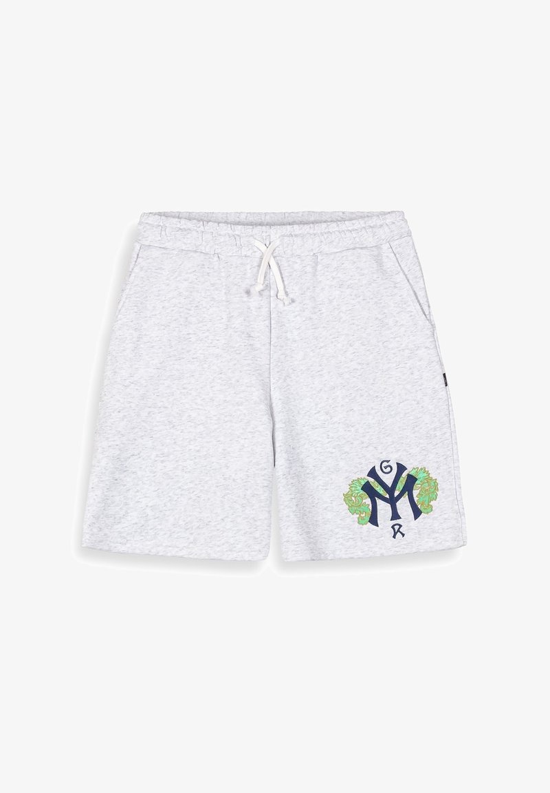Szare bawełniane szorty z elastycznym pasem i sznurkiem. Z przodu znajdują się niebieskie haftowane grafiką z zielonymi akcentami.