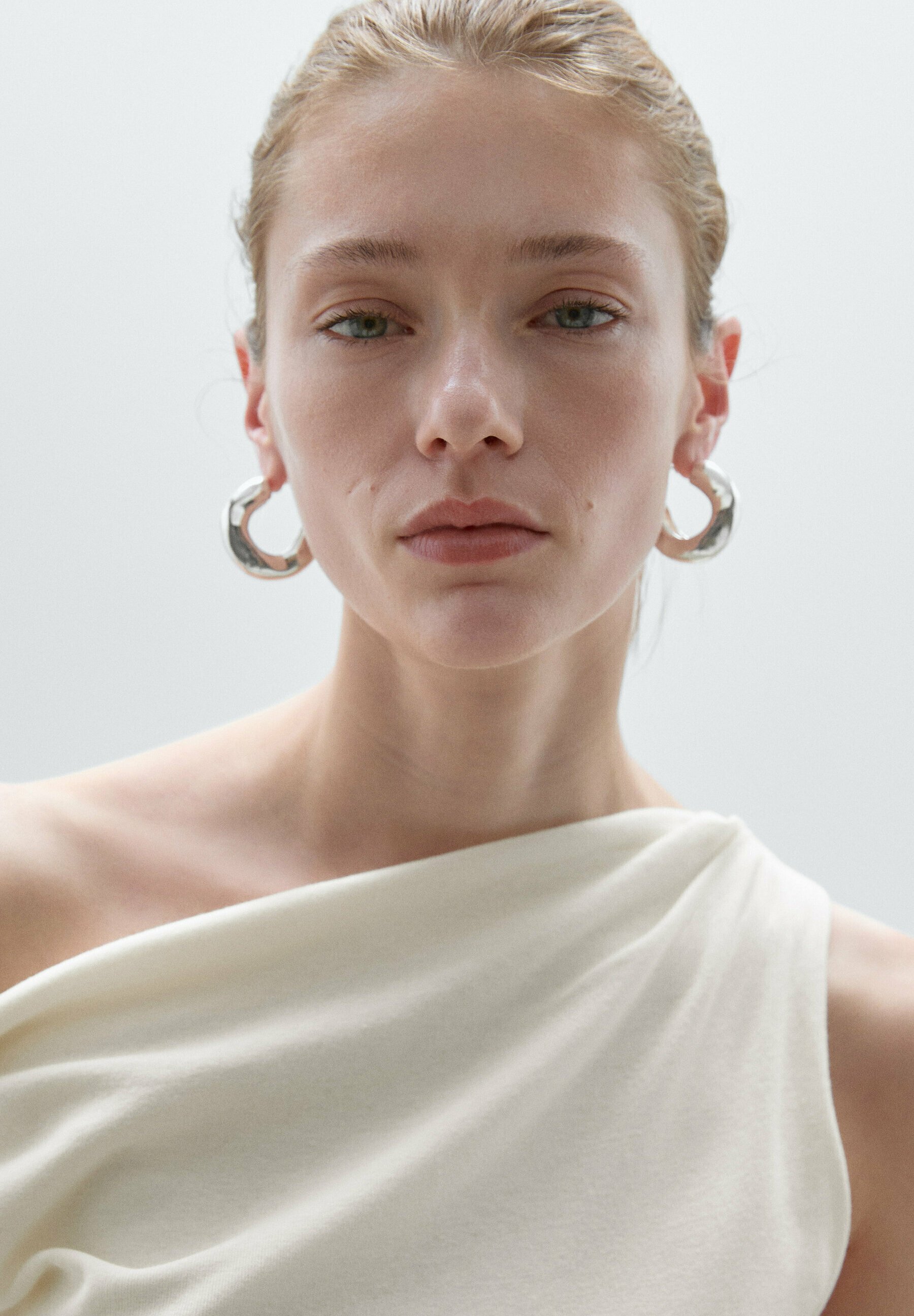 Massimo Dutti DRAPED WITH KNOT DETAIL - Top - beige - Zalando