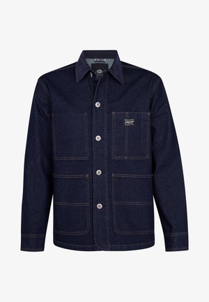 Veste en denim bleu foncé avec fermeture à boutons, deux poches avant et couture contrastante. Elle possède un col et une étiquette de marque sur la poitrine.
