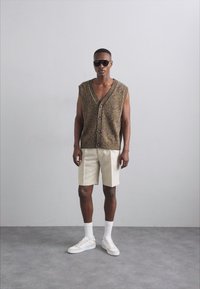 KNITID TEXTURED WAISTCOAT - Γιλέκο - arthur