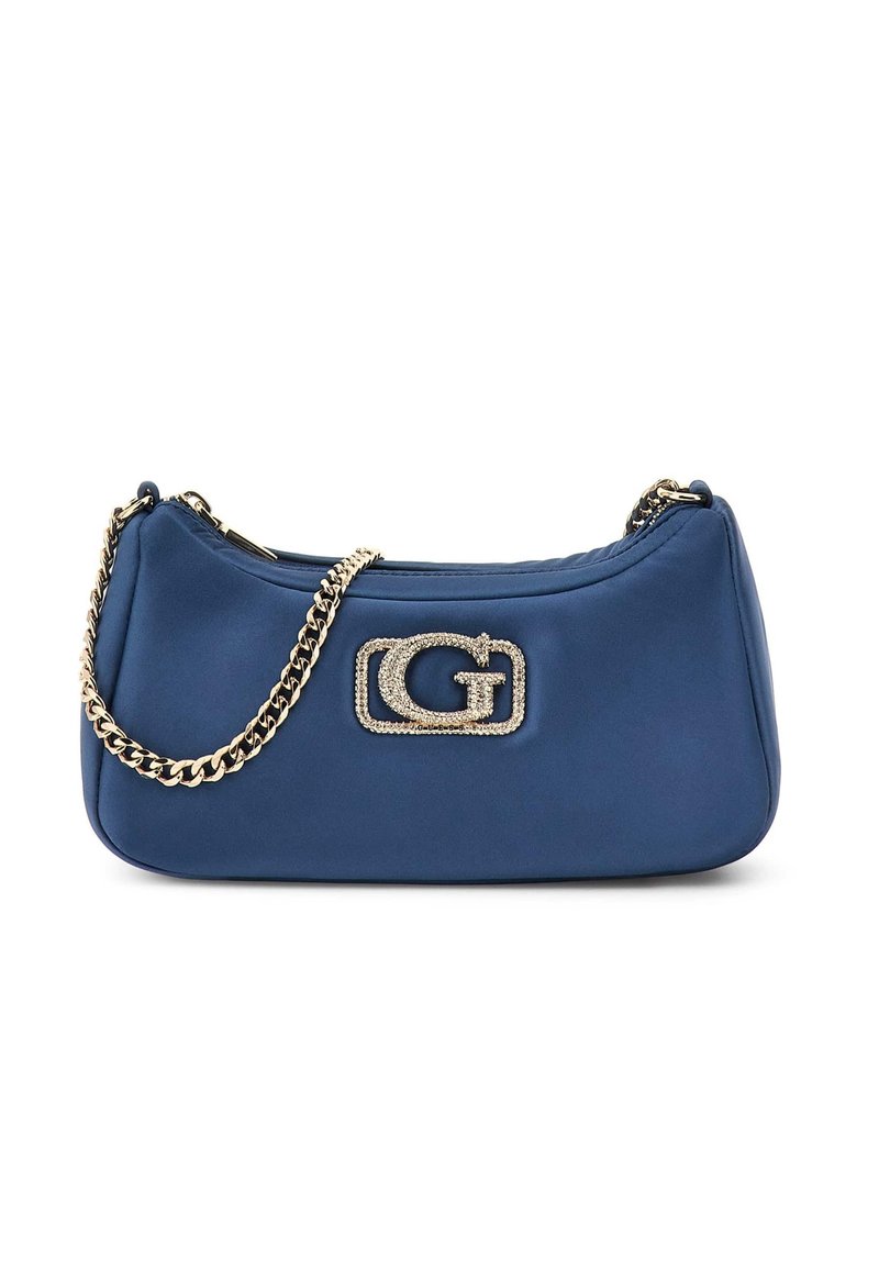 Borsa a spalla in pelle blu scuro con una tracolla in catena dorata; presenta un logo decorato con strass sul davanti e una forma curva e liscia.