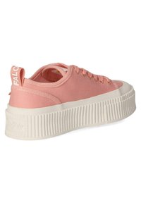 Rosa kanvas plattform sneaks med hvit rillede såle, snøring foran og en bakre tab. Har en avrundet tå og teksturert stoffdesign.