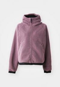 Chaqueta de forro polar en un suave color lila, con capucha, frente con cremallera y puños y dobladillo de canalé en negro. Incluye bolsillos laterales para almacenamiento.