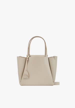 Beige leren shopper met twee bovenhandvatten, taps toelopende zijkanten en een aangehecht etuitje met ritssluiting. Gladde textuur en minimalistisch ontwerp.