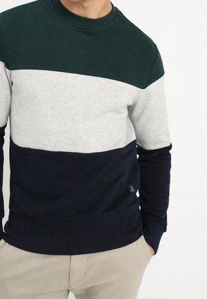 Sweater - dark green