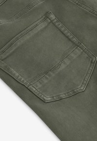 Next COMFORT STRETCH - Sirgete säärtega teksad - mushroom brown