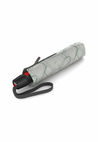 Ombrello compatto riposto in una custodia grigia chiara con un motivo geometrico verde, dotato di un manico nero con un pulsante rosso e un cinturino per il polso.
