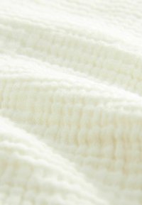 Unselected, buttermilk yellow