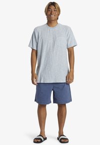 Quiksilver KENTIN  POCKET  - Jednoduché tričko - blue shadow kentin ss