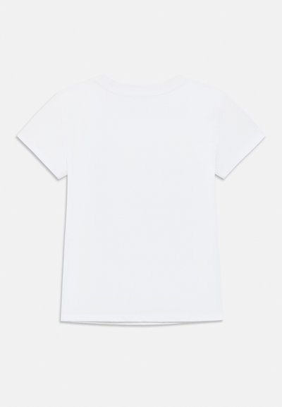 Λευκό απλό t-shirt με κοντά μανίκια απλωμένο επίπεδα, δείχνοντας την πίσω πλευρά με στρογγυλή λαιμόκοψη και απλό σχέδιο.