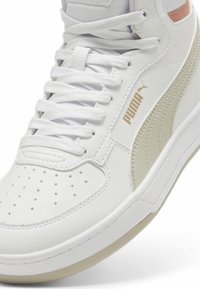 Puma CAVEN 2.0 - Zapatillas altas - whitedesert dustdeeva peach