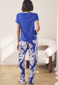 Next REGULAR FIT -SHORT SLEEVE SET - Pizsama szett - blue