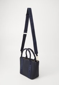 Tommy Hilfiger LOGOTAPE MINI TOTE - Sac à main - blue