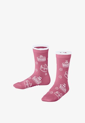 Różowe skarpetki sportowe z białym obszyciem, ozdobione białymi ilustracjami ciast i drobnych kwiatów.