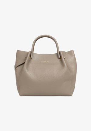 Sac fourre-tout en cuir gris avec surface texturée, deux courtes poignées, accents dorés et logo embossé à l'avant. Forme rectangulaire.