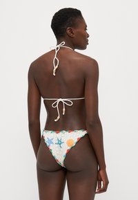 It's Now Cool Bikinitopp - fuji