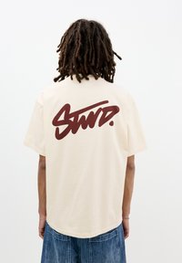 PULL&BEAR WITH LOGO - T-shirts print - mottled beige