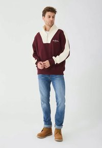 Pier One Collegepaita - bordeaux