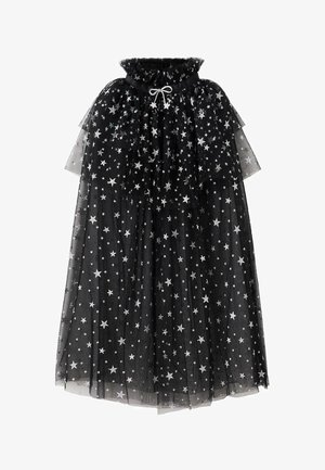 Zwarte tule cape met een verzamelde halslijn, versierd met zilveren sterpatronen, met een striksluiting en gelaagde ruffles.