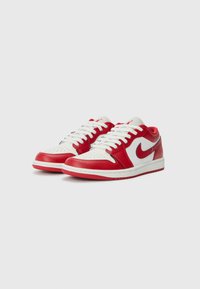 Jordan AIR JORDAN 1 - Sneakers low - summit white/varsity red
