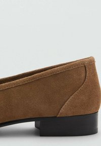 Mango WITH BUCKLE - Instappers - brown