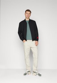 HUGO DAPOLINO - T-Shirt basic - dark green