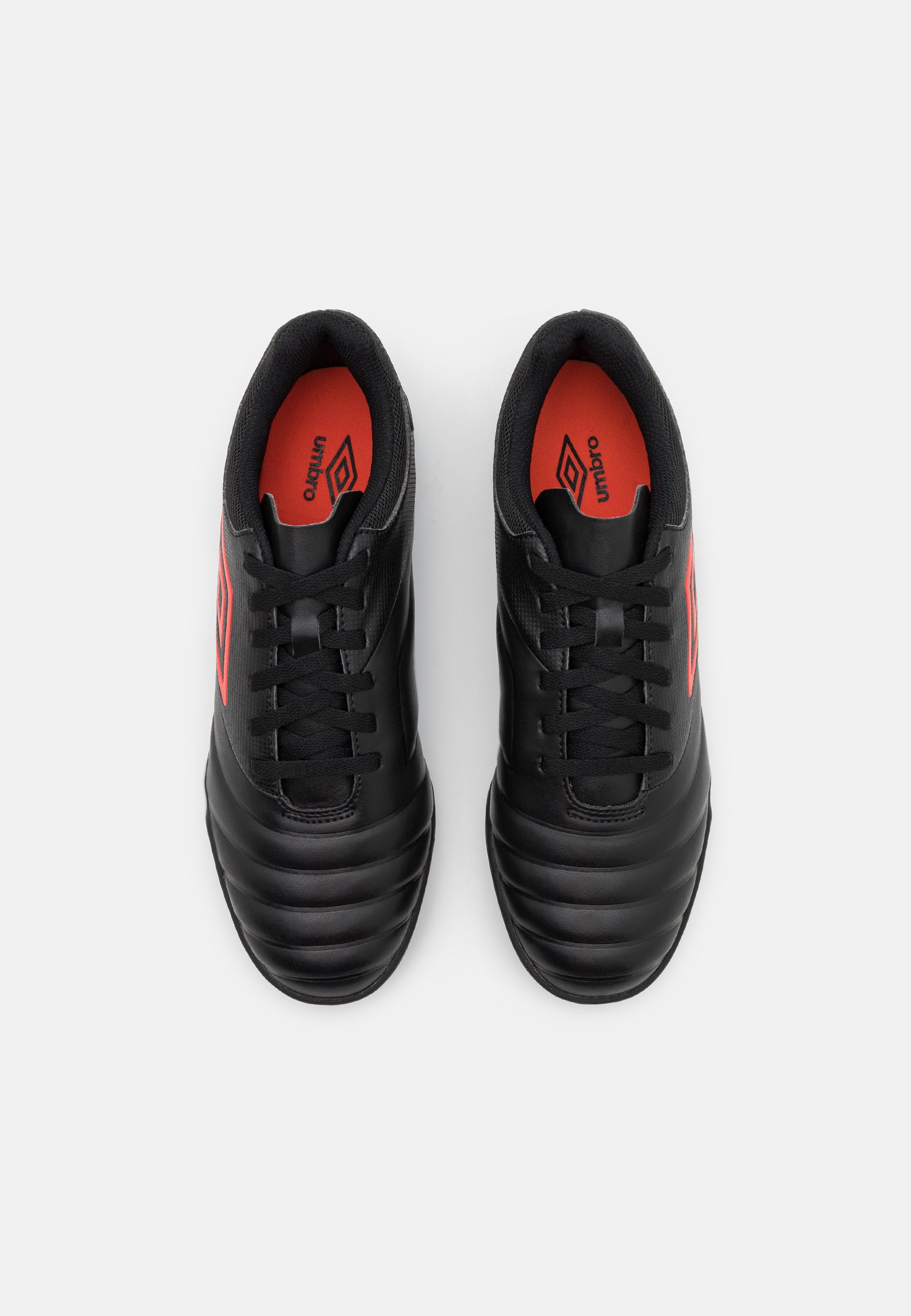 umbro black trainers