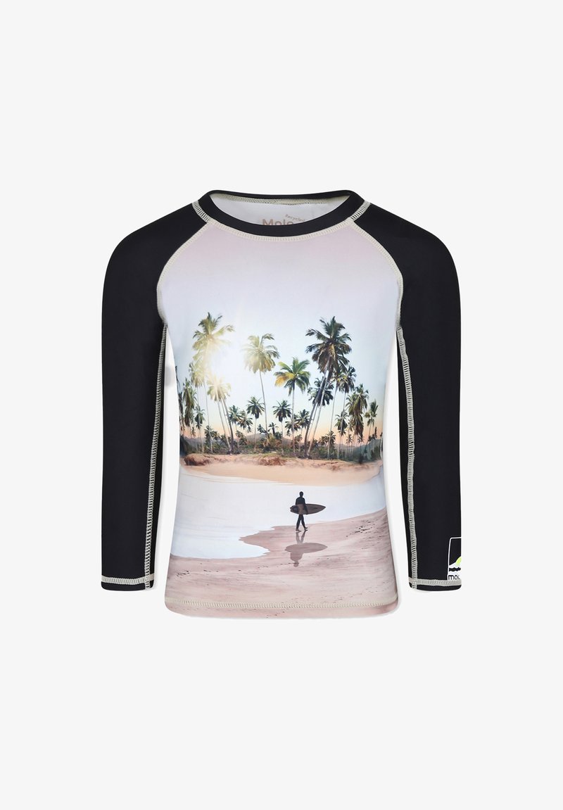 Rashguard z długim rękawem przedstawiający scenerię plaży z palmami, przeważnie biały z czarnymi rękawami, płaskie szwy i metkę z boku.