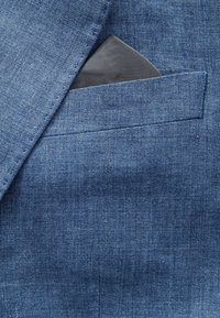 Thumbnail Image 9