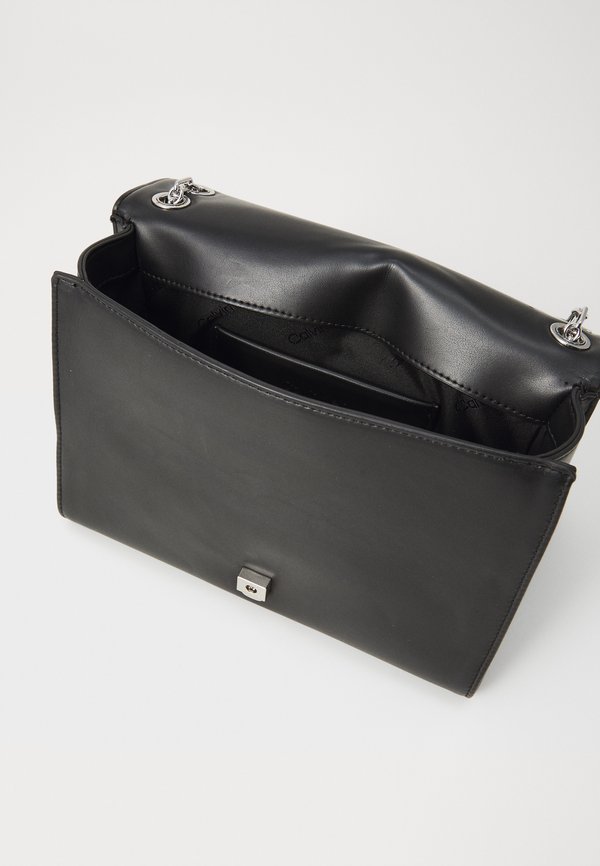 MINI QUILT CONVERTIBLE CHAIN BAG - Handbag4