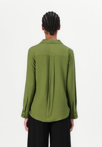 TOM TAILOR BLOUSE STRUCTURED SOLID - Blůza - deep ivy green