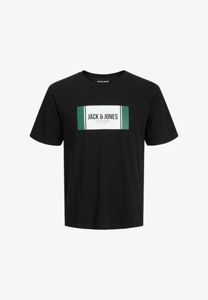 Czarna bawełniana koszulka z okrągłym dekoltem, z białym prostokątnym logo z zielonymi akcentami oraz napisem "JACK & JONES."