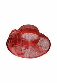 Roter breitkrempiger Hut aus einem durchsichtigen Netzmaterial, mit einem Seidenband und einem dekorativen Blumenakzent an der Seite.