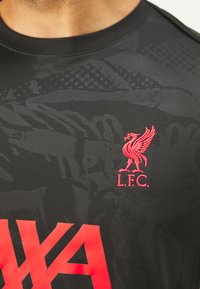 Nike Performance LIVERPOOL FC M NK DF ACDPR TOPK PM 3R - Klubbklær - black/chrome yellow/global red