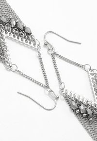 sweet deluxe Pendientes - silver-coloured/grey